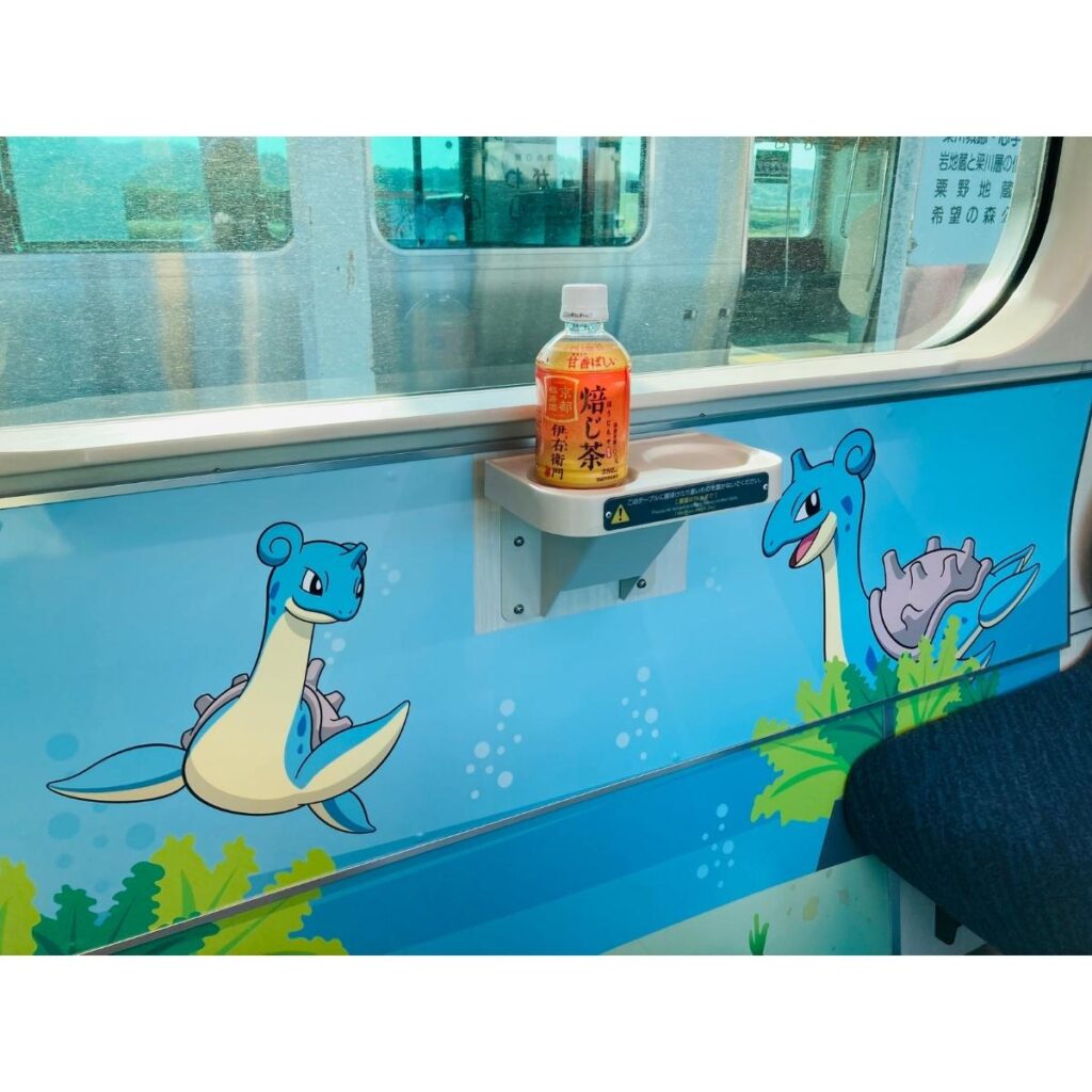 福島行きの電車内の写真