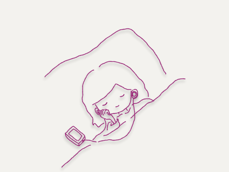 ベッドで横になり、イヤホンでAudibleを聴いている女性のイラスト