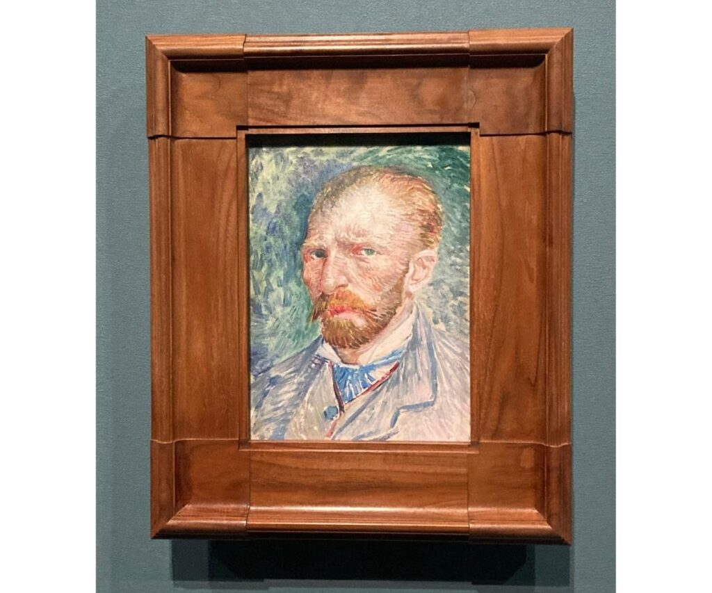 大ゴッホ展で展示されていたゴッホの肖像画。木の額に入れられて展示されている