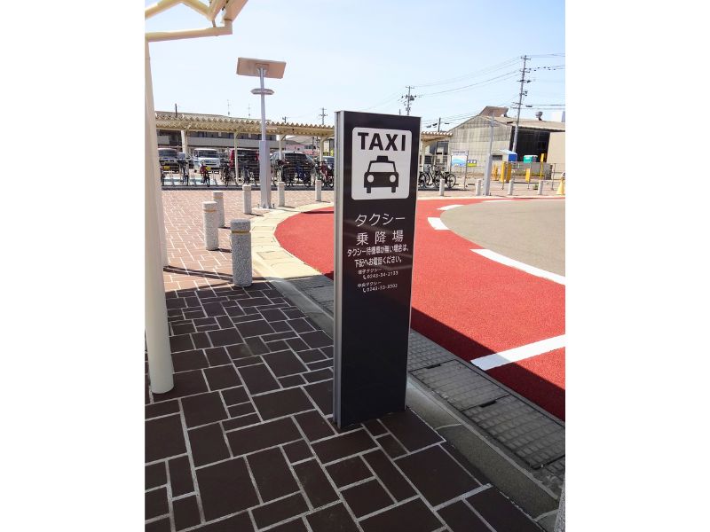 本宮駅西口のタクシー乗り場

