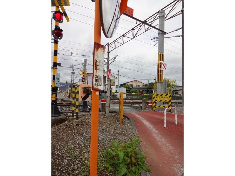 相馬駅前へ向かう途中にある踏切の様子